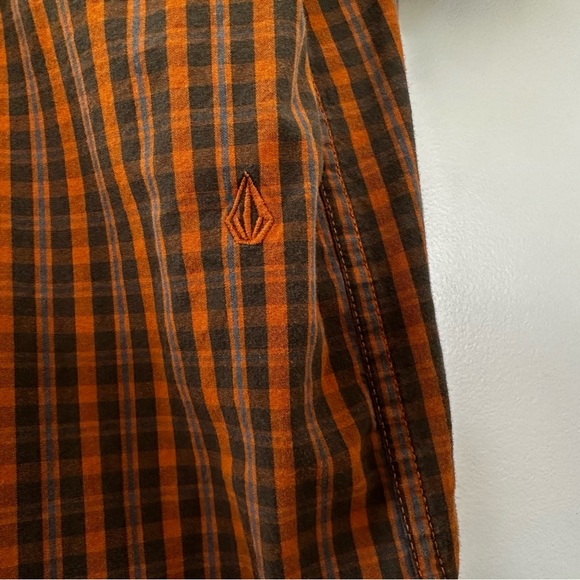 Men’s Small Modern Fit Volcom Casual Button Down Shirt - Picture 4 of 7